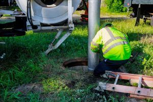 Unclogging blocked drains